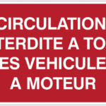 PARC DU PRESBYTERE: circulation interdite à tous les véhicules à moteur